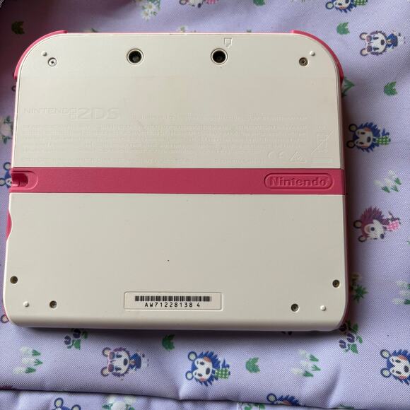 RARE Pink Peach Nintendo 2ds with case - Picture 3 of 12